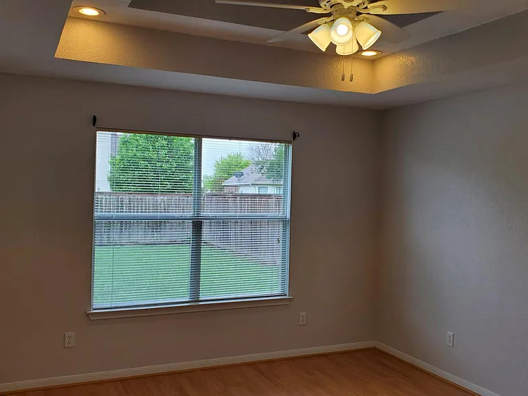 8523 Oak Xing — Photo 14