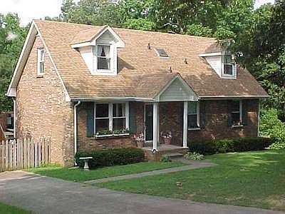 1st image of 413 Warren Cir