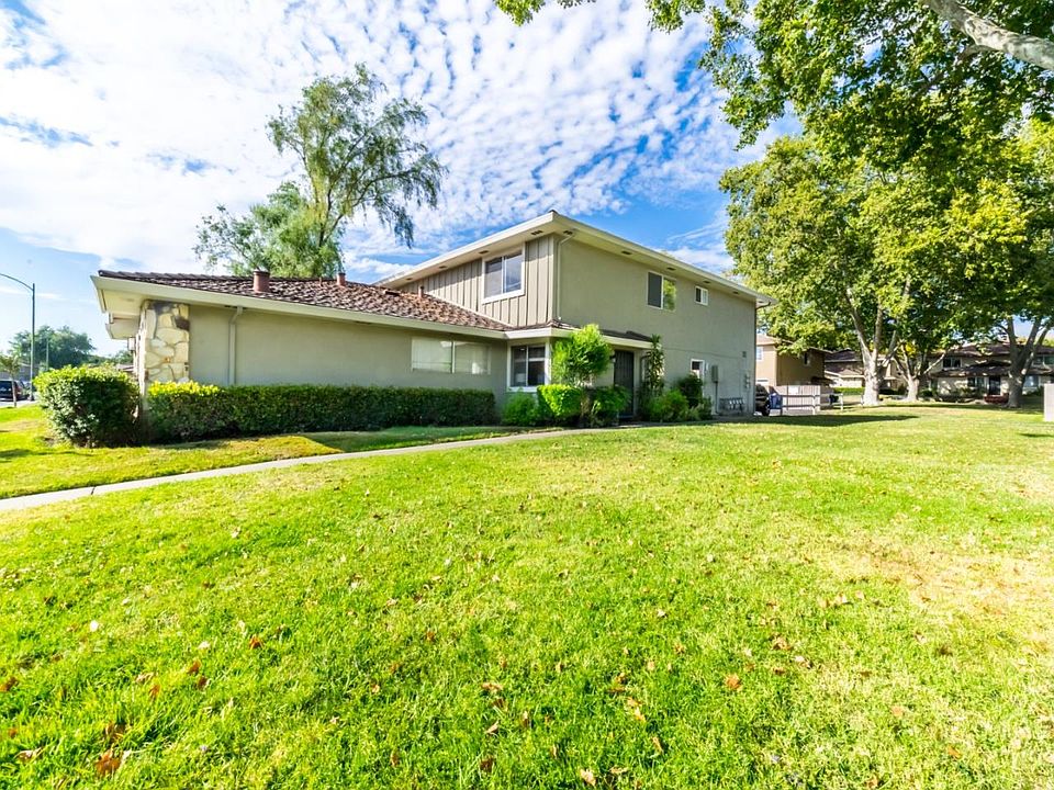 1st image of 856 Gilchrist Dr APT 3