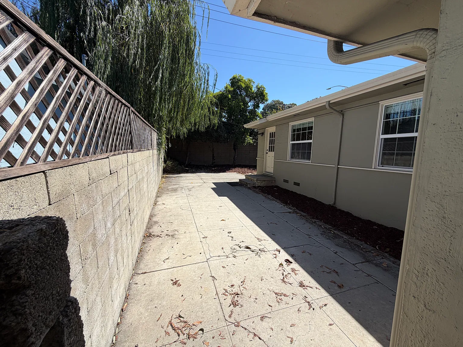3 bed, 1092 sqft, $4,000 — Photo 3