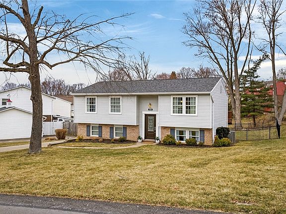 2nd image of 208 Woodhaven Dr