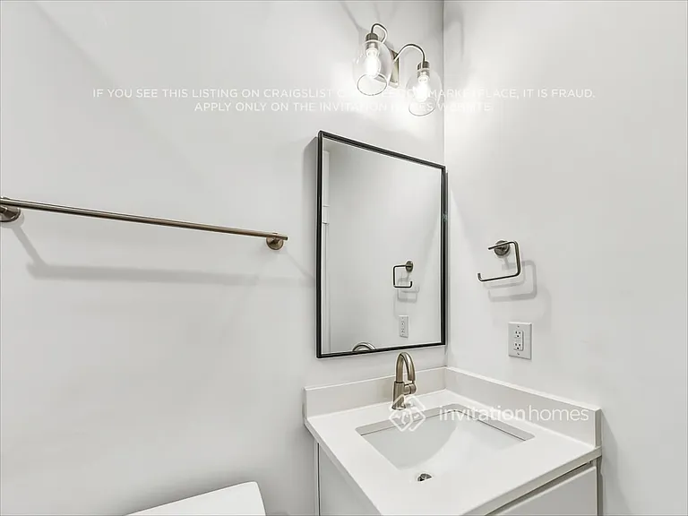 428 38th Ave N #6 — Photo 18