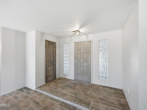 5th image of 4650 S PARKSIDE Drive