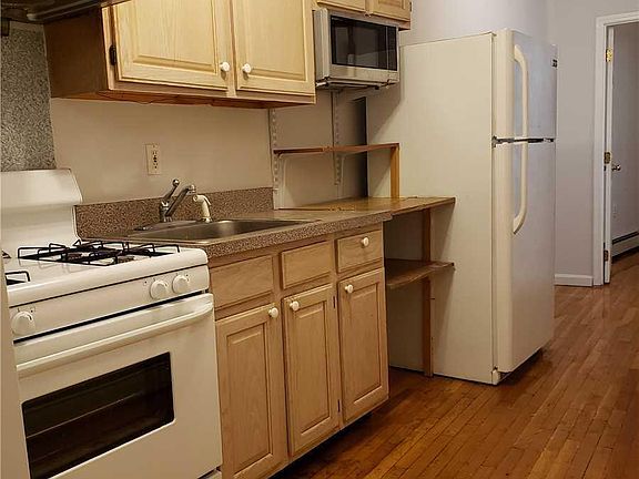 3rd image of 140-11 34th Ave #3