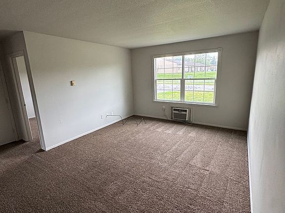 2nd image of 4707 Furge Dr APT 2