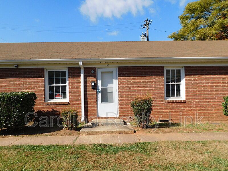 2nd image of 2224 Gilbert St APT 2