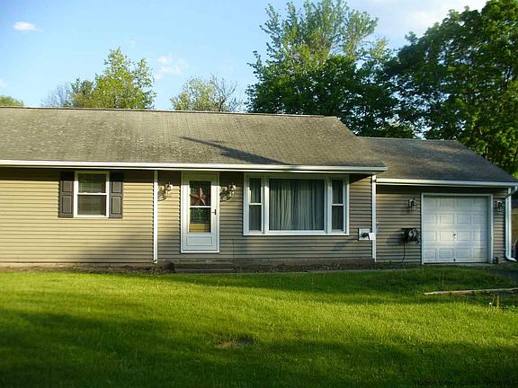 3rd image of 73 Freidlander Dr