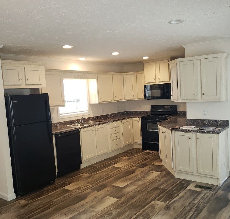 1st image of 125 E Sourwood Dr