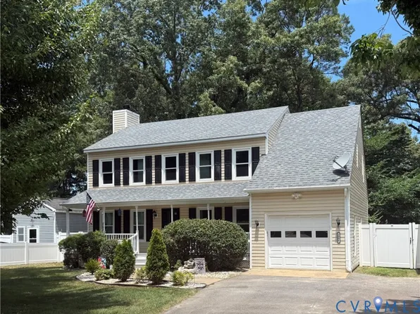 2804 Executive Dr, Chester, VA 23831