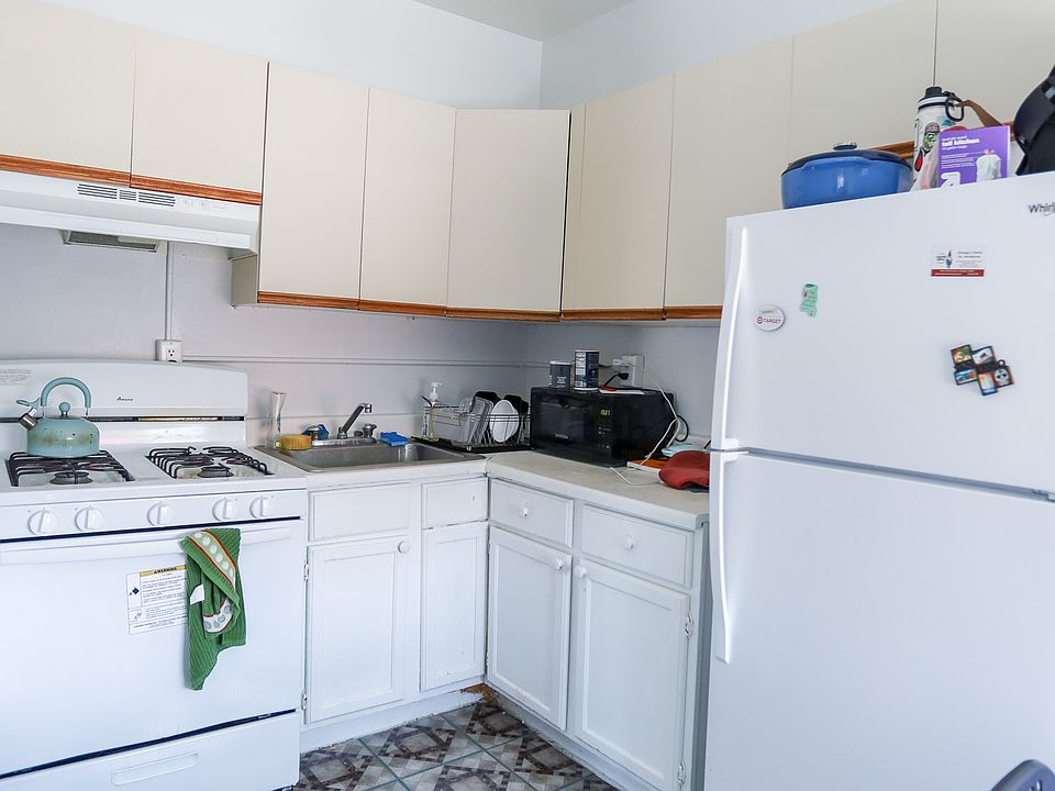 1st image of 1635 W Morse Ave APT 308