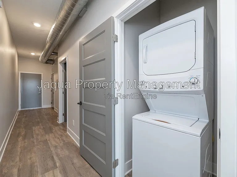 335 Center St #204 — Photo 9