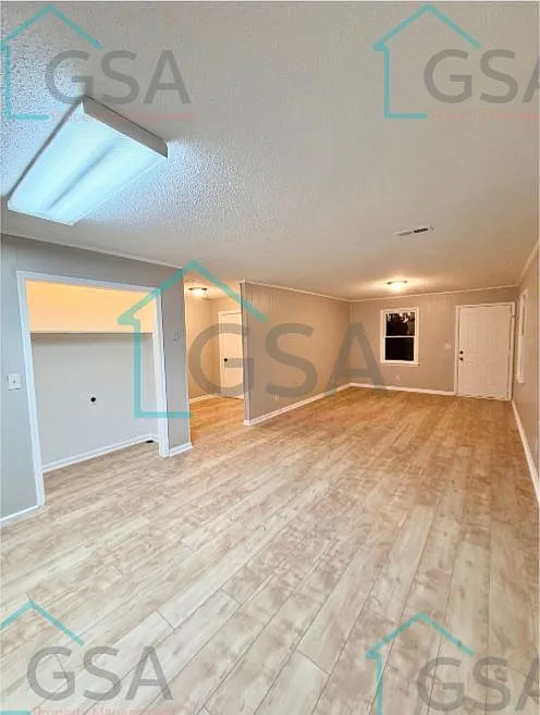 2 bed, $1,200 — Photo 1