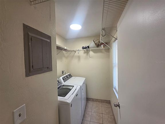 4th image of 4333 SW 69TH TERRACE