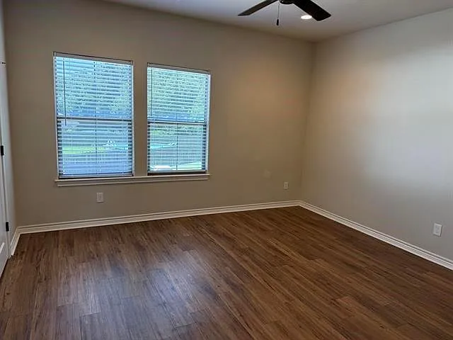 5670 Shadowbend Cir W #105 — Photo 18