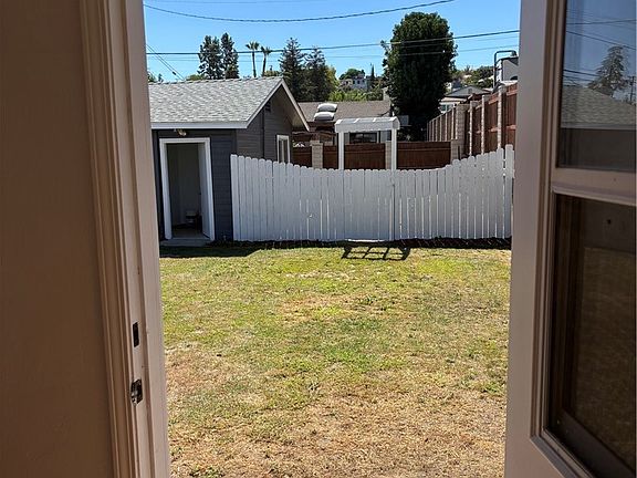 4th image of 729 A St