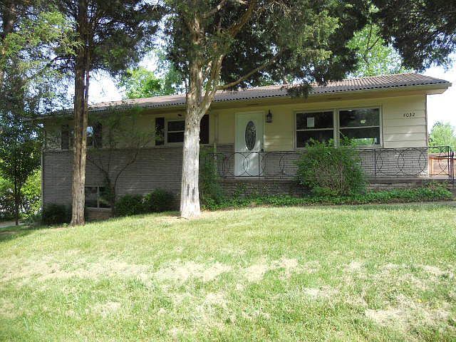 1st image of 4032 NW Myrtlewood Dr
