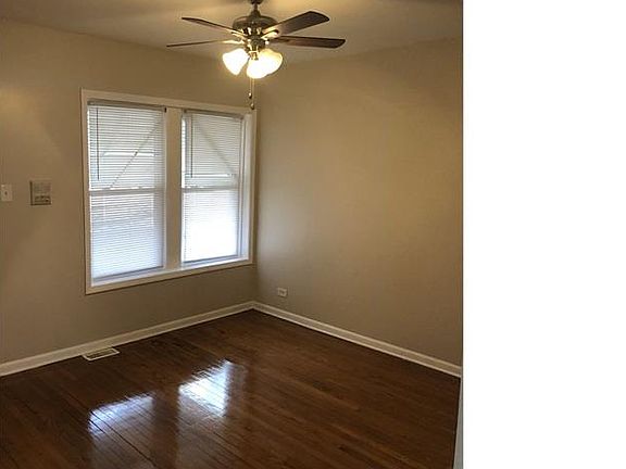 4th image of 7445 S Kenwood Ave #1R