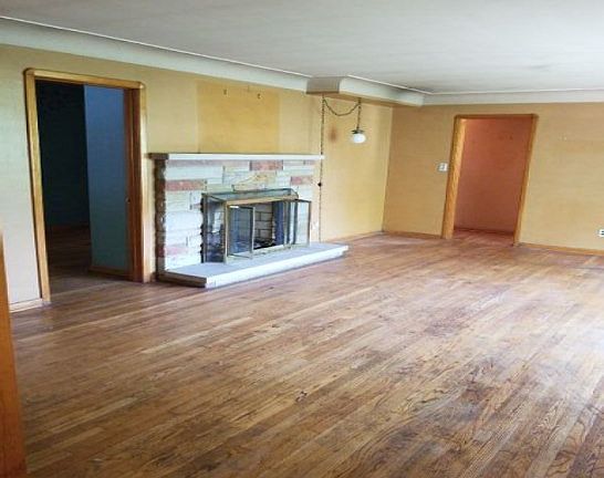 5th image of 9521 Cardwell Ave