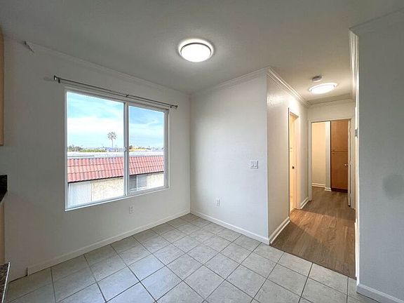 4th image of 744 Florida St