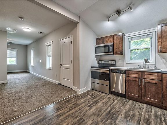 3rd image of 625 Tauromee Ave