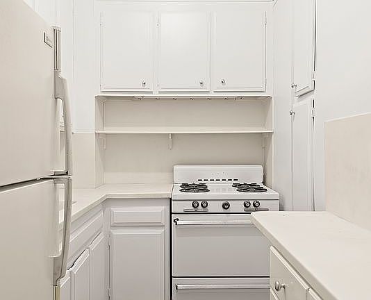 5th image of 16 W 16th St APT 1FN