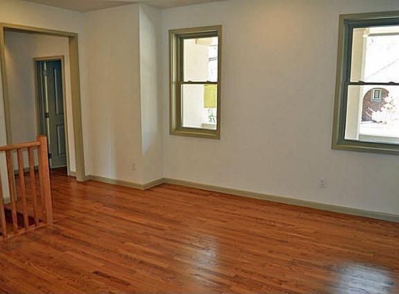 3rd image of 949 N Windomere Ave