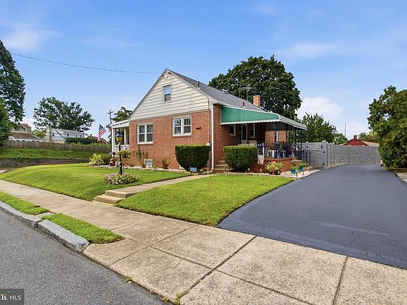 4th image of 2 Myrtle Ave