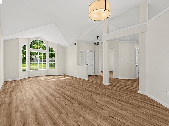 2nd image of 2921 Meadow Hawk Way