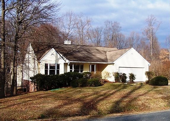 1st image of 18 Lord Fairfax Dr