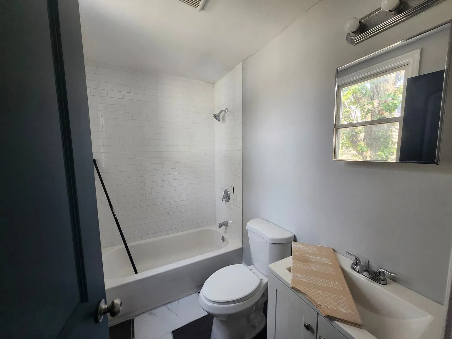 3 bed, $2,295 — Photo 2