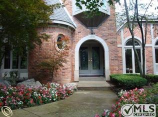 4916 Susans Way, Bloomfield Hills, MI 48302