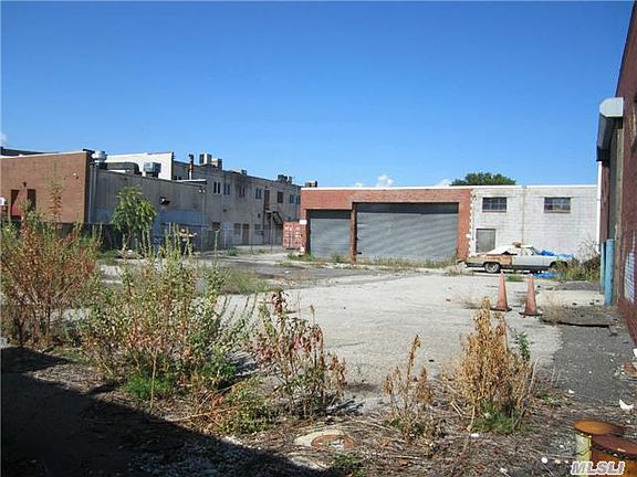 4th image of 435 1st St