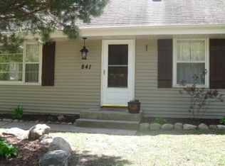 841 Carver Beach Rd, Chanhassen, MN 55317