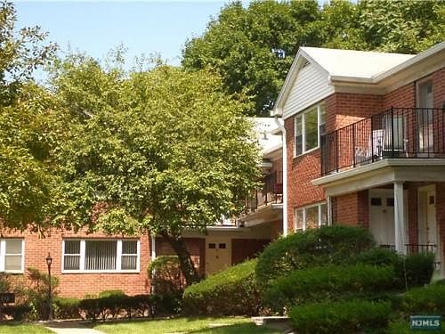 1st image of 69 Chester Pl #5A