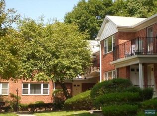 69 Chester Pl #5A, Englewood, NJ 07631