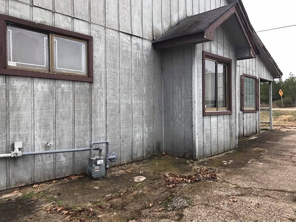 2nd image of 2311 Highway 65 S