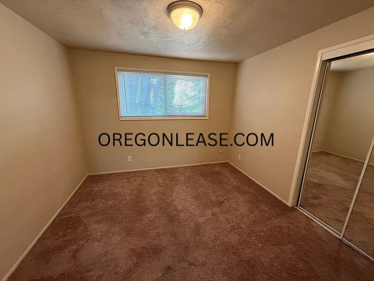1425 W 8th Ave #5 — Photo 5