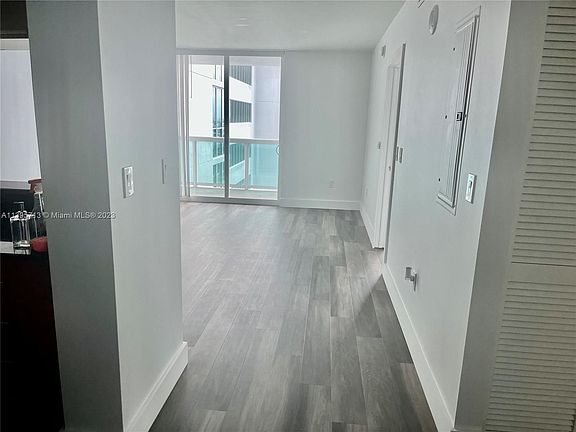 3rd image of 1800 N Bayshore Dr APT 3202