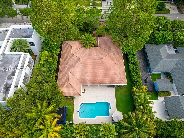 6466 SW 84th St — Photo 54