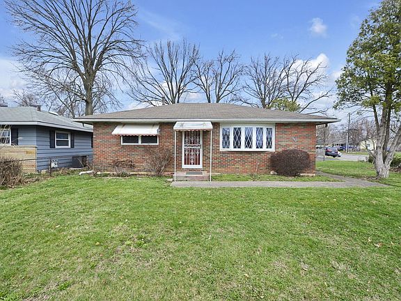 3rd image of 860 Basswood Rd