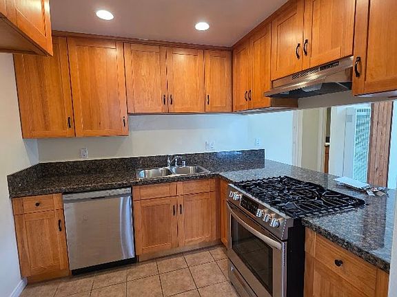 5th image of 729 Freeman Ave APT F