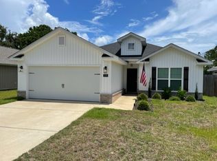 2176 Crescent Wood Rd, Navarre, FL 32566