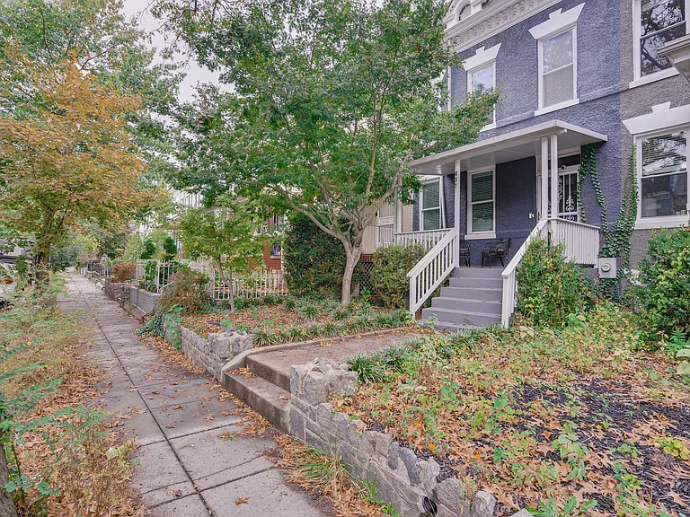 Keefer Pl NW — Photo 45