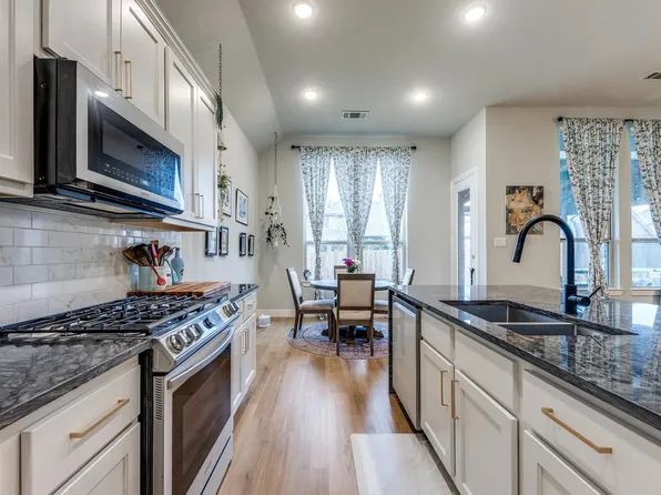 1249 Meridian Dr, Forney, TX 75126