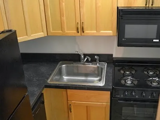 Rented by Charles Coutinho LLC | media 19