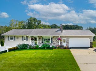 2439 W Lakewood Rd, Whitehall, MI 49461