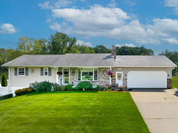 2439 W Lakewood Rd, Whitehall, MI 49461