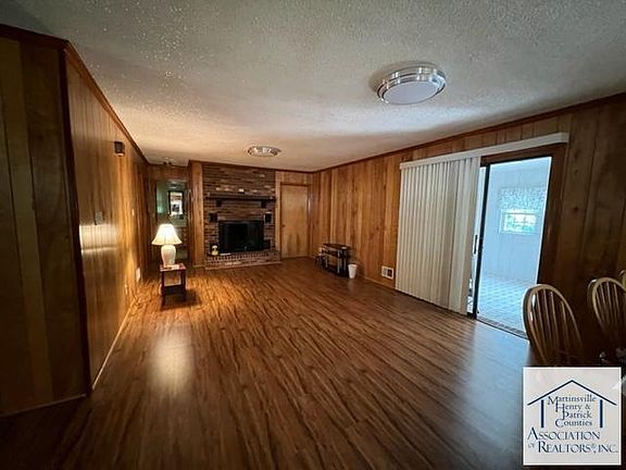 2nd image of 7081 Fairystone Park Hwy