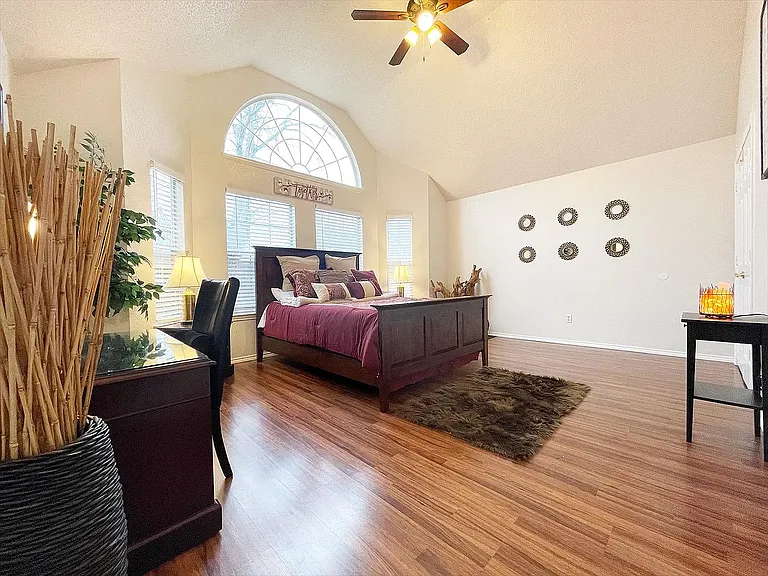 8306 Trail Lake Dr — Photo 21