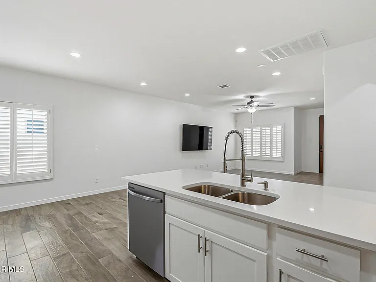 13106 Kington Ave — Photo 14